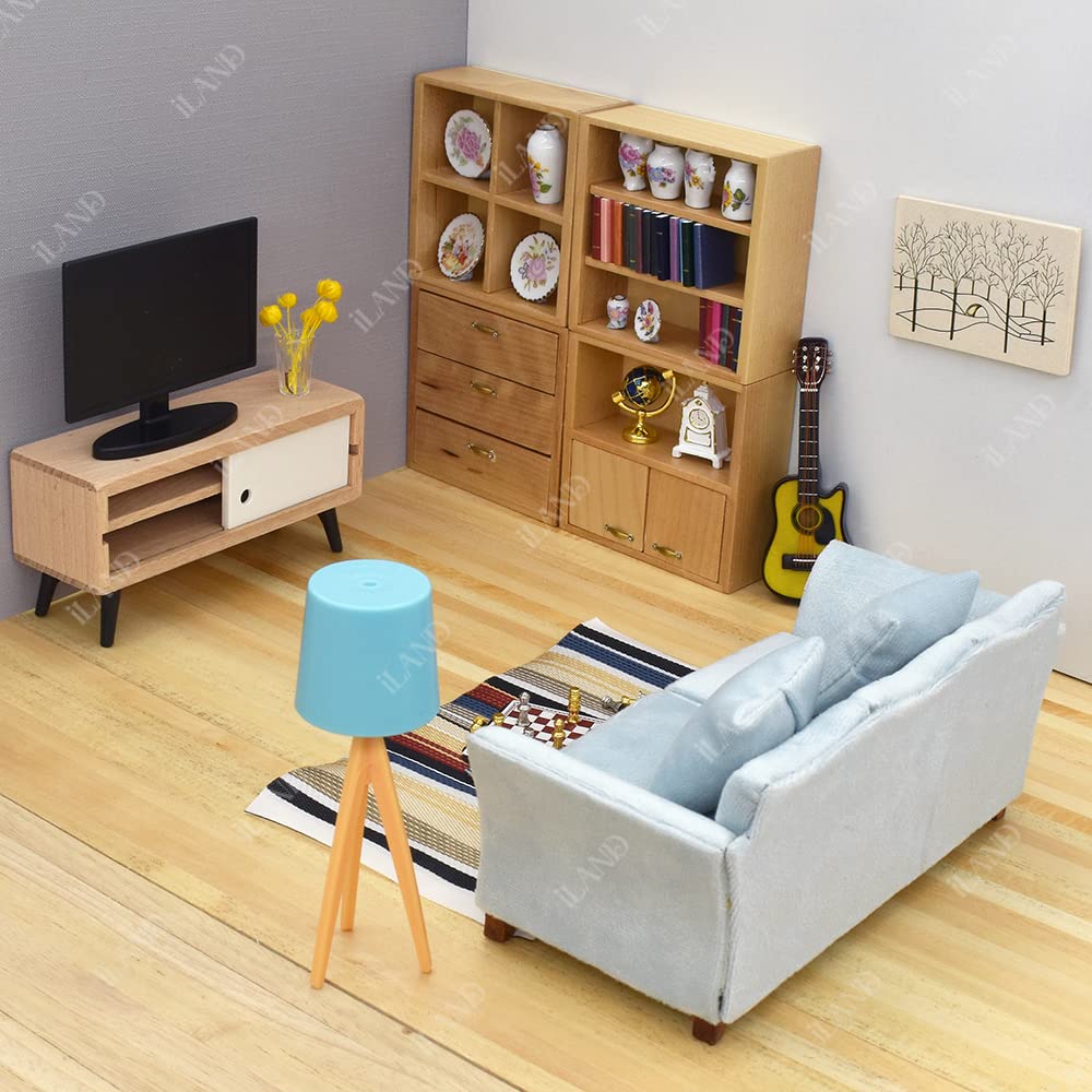 Miniature Porcelain Vases and Decorative Plates with Desk Clock