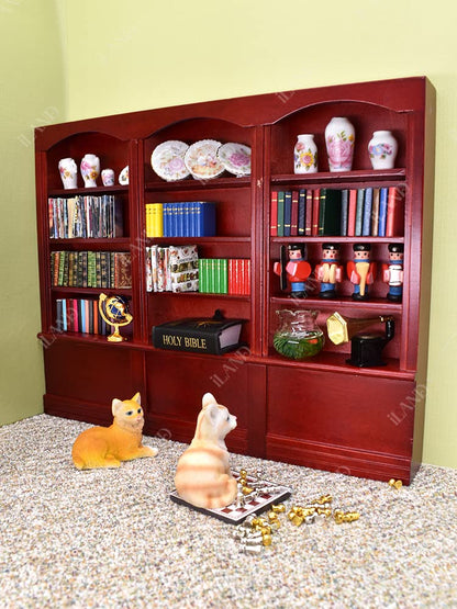 Miniature Porcelain Vases and Decorative Plates with Desk Clock