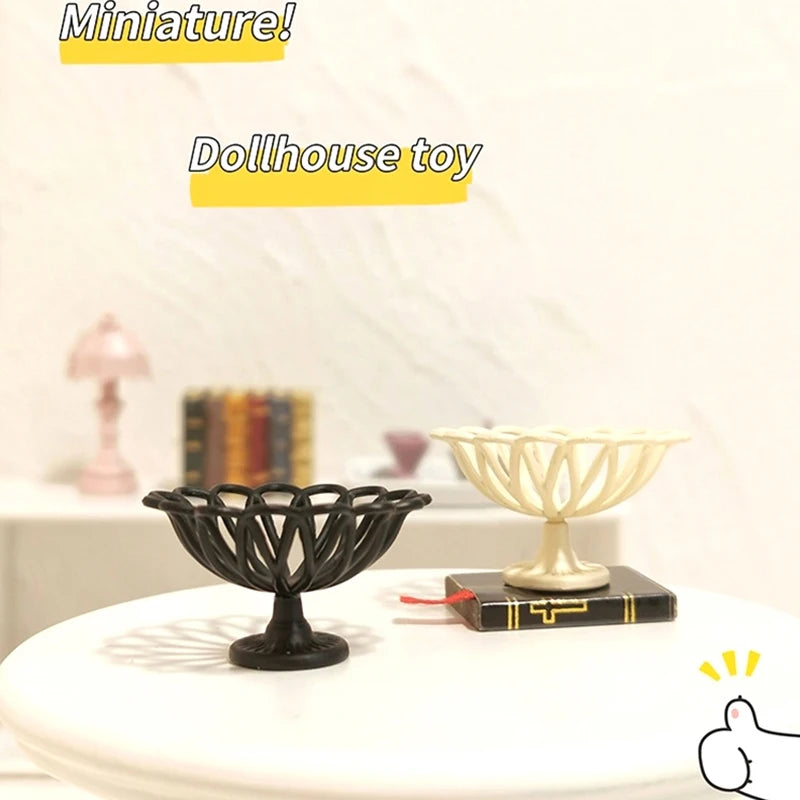 Black and white 1:12 dollhouse miniature bowls, elegantly designed, perfect for enhancing dollhouse decor.
