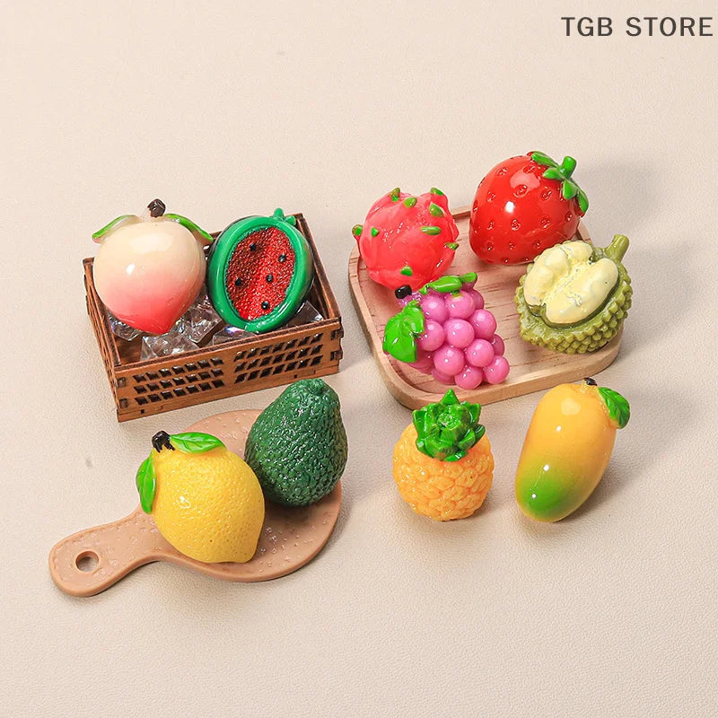 Miniature resin fruit set for 1:12 dollhouse, featuring strawberries, lemons, and more, perfect for dollhouse decor.
